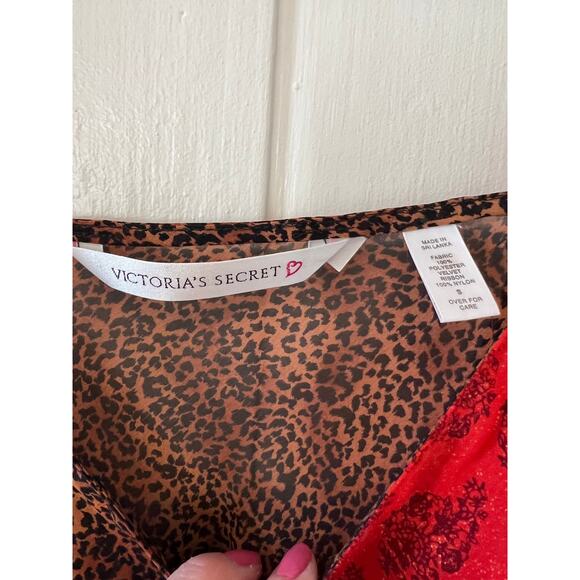 Victorias Secret animal print camisole and shorts set - Picture 9 of 9